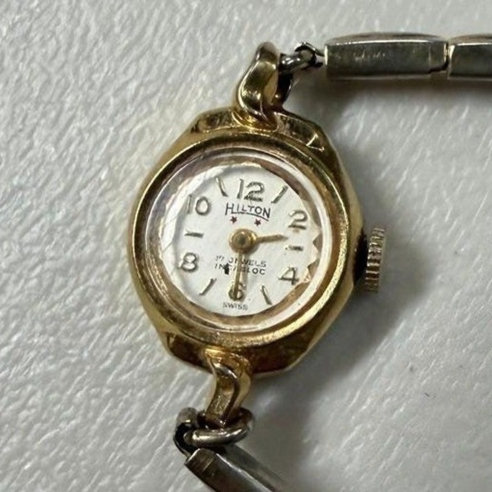 Vintage Hilton 17 Jewels Incabloc Swiss Made Gold Tone Cocktail Watch Bracelet